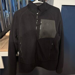 The North Face Men’s Black Fleece Jacket